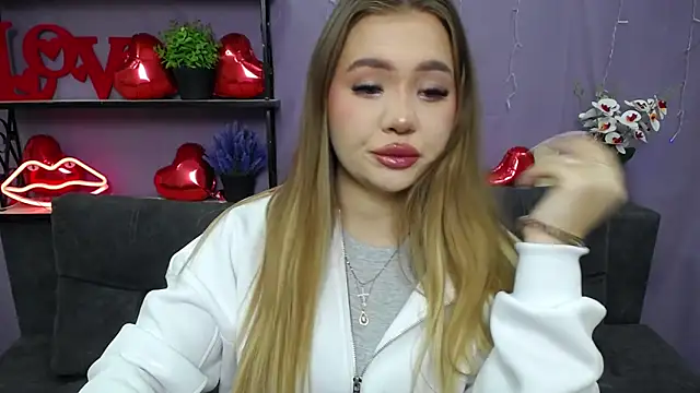 StacyYellig online show from 03-04-25, 08:49