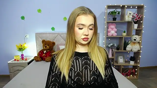 StacyYellig online show from 03-18-25, 05:12