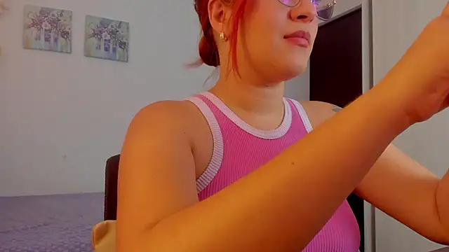 Snapshot of eva__xox chatting on 05-05-26, 06:55 eva xox online show from 05-05-26, 06:55