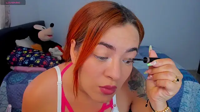 Snapshot of eva__xox chatting on 06-11-26, 02:03 eva xox online show from 06-11-26, 02:03