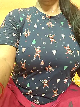 Snapshot of CUTE_SOPHIA- chatting on 04-28-26, 01:37 CUTE SOPHIA- online show from 04-28-26, 01:37