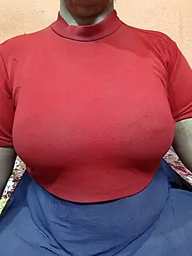 Snapshot of CUTE_SOPHIA- chatting on 06-17-26, 01:16 CUTE SOPHIA- online show from 06-17-26, 01:16