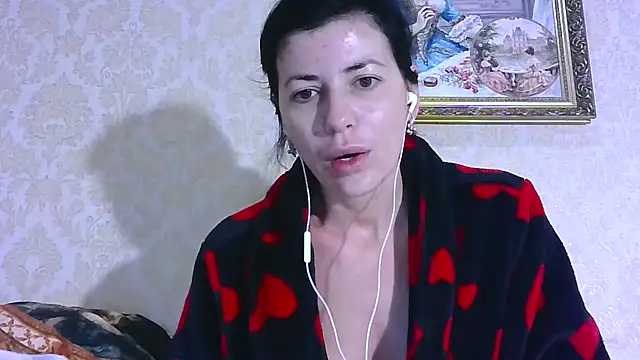 Snapshot of StunnigArt chatting on 05-14-26, 01:24 StunnigArt online show from 05-14-26, 01:24