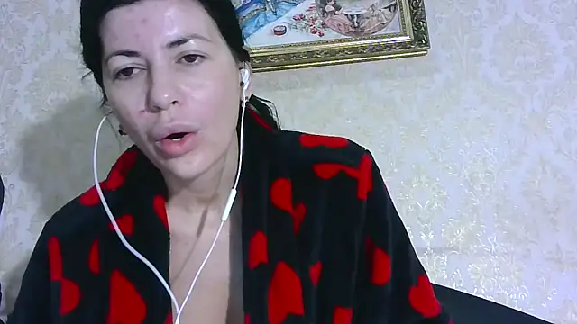 Snapshot of StunnigArt chatting on 05-12-26, 01:24 StunnigArt online show from 05-12-26, 01:24