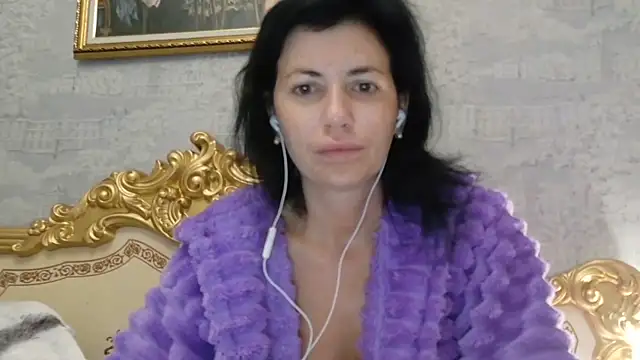 Snapshot of StunnigArt chatting on 06-17-26, 01:16 StunnigArt online show from 06-17-26, 01:16