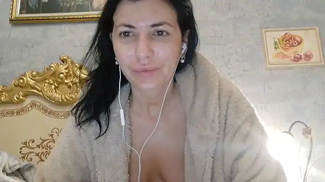 Snapshot of StunnigArt chatting on 06-08-26, 01:28 StunnigArt online show from 06-08-26, 01:28