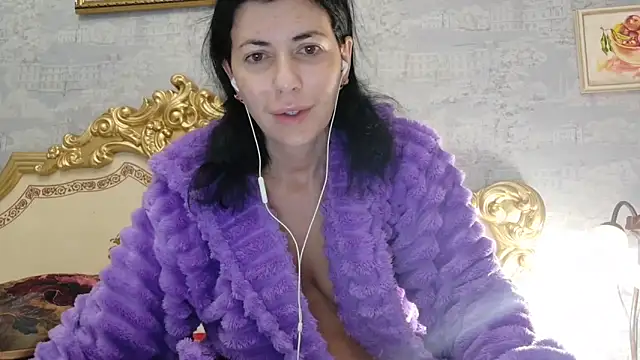 Snapshot of StunnigArt chatting on 06-03-26, 01:17 StunnigArt online show from 06-03-26, 01:17