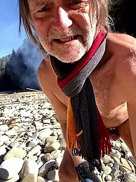 artXhibitor online show from 02-26-26, 01:00