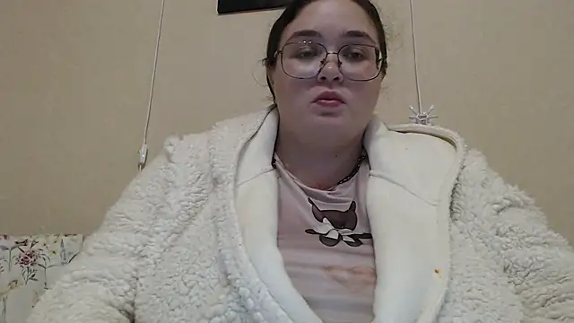 Snapshot of _mika_in_passion chatting on 09-28-25, 07:32  mika in passion online show from 09-28-25, 07:32