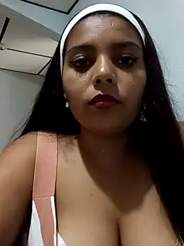 Snapshot of stefanie010 chatting on 02-11-25, 06:55 stefanie010 online show from 02-11-25, 06:55