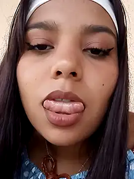 Snapshot of stefanie010 chatting on 01-08-25, 09:34 stefanie010 online show from 01-08-25, 09:34