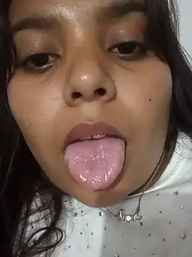 Snapshot of stefanie010 chatting on 01-26-25, 12:47 stefanie010 online show from 01-26-25, 12:47