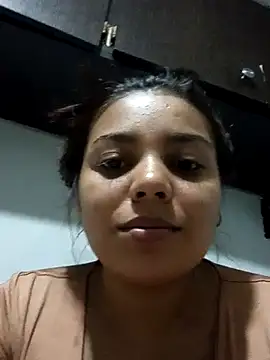 stefanie010 online show from 12-22-25, 10:04