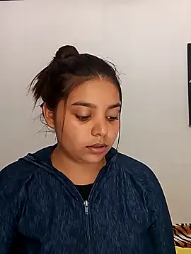 Snapshot of stefanie010 chatting on 10-15-25, 05:10 stefanie010 online show from 10-15-25, 05:10