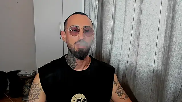 Snapshot of Baddfuckerr chatting on 01-21-25, 01:21 Baddfuckerr online show from 01-21-25, 01:21