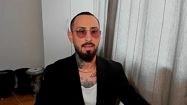Snapshot of Baddfuckerr chatting on 01-22-25, 12:06 Baddfuckerr online show from 01-22-25, 12:06