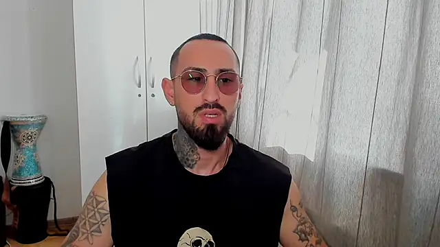 Snapshot of Baddfuckerr chatting on 01-20-25, 11:56 Baddfuckerr online show from 01-20-25, 11:56