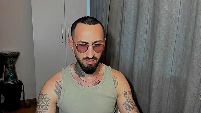 Snapshot of Baddfuckerr chatting on 01-20-25, 02:57 Baddfuckerr online show from 01-20-25, 02:57