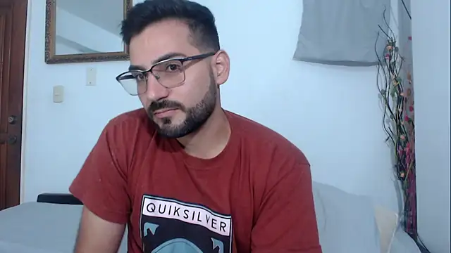 Snapshot of _Araboys_ chatting on 06-19-26, 12:38 Araboys online show from 06-19-26, 12:38