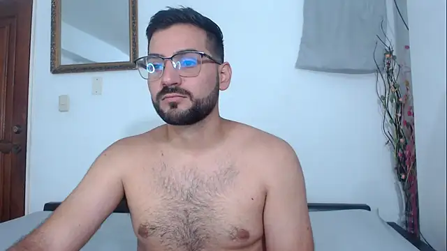 Snapshot of _Araboys_ chatting on 06-20-26, 02:05 Araboys online show from 06-20-26, 02:05