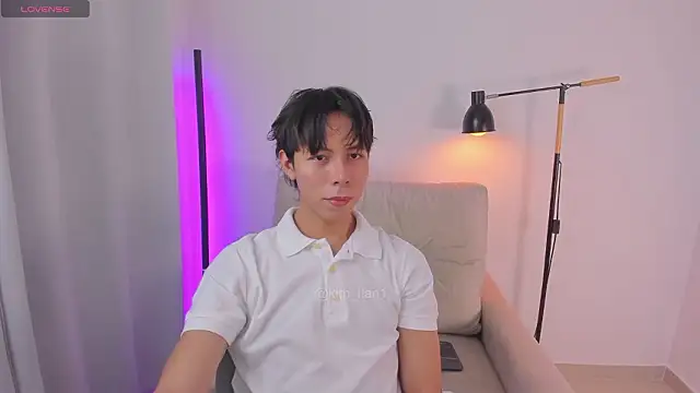 kim lian21 online show from 03-11-26, 10:20