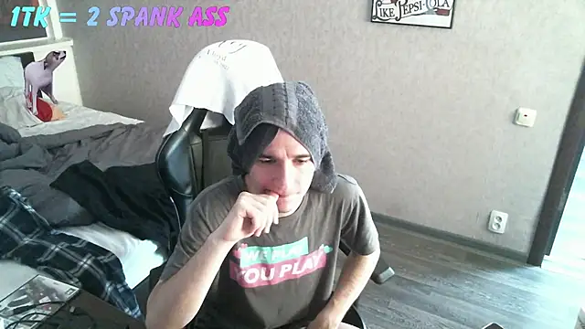 Snapshot of izilizi_23 chatting on 06-07-26, 08:19 izilizi 23 online show from 06-07-26, 08:19