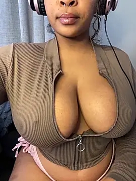 YellowHoneyDip online show from 10-08-25, 11:56