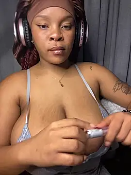 YellowHoneyDip online show from 02-24-26, 03:29