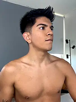 santiago 01 online show from 12-04-25, 10:09