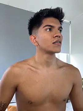 santiago 01 online show from 11-29-25, 07:58