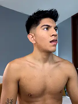 santiago 01 online show from 11-08-25, 07:39