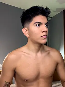 santiago 01 online show from 11-11-25, 11:53