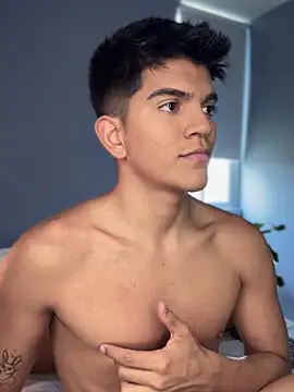 santiago 01 online show from 09-08-25, 07:57