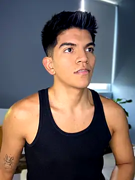 santiago 01 online show from 09-18-25, 07:17