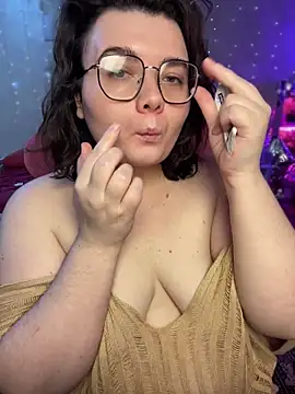 Snapshot of DenisHailey chatting on 06-01-26, 05:56 DenisHailey online show from 06-01-26, 05:56