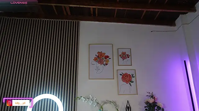 LillyDolls23 online show from 04-10-26, 01:07