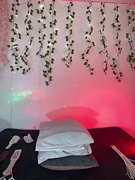 Snapshot of im_marianaG chatting on 02-23-26, 06:19 im marianaG online show from 02-23-26, 06:19