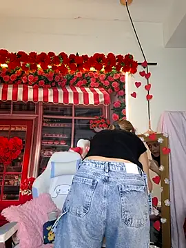 Snapshot of NaomiShimizu chatting on 02-16-26, 08:51 NaomiShimizu online show from 02-16-26, 08:51