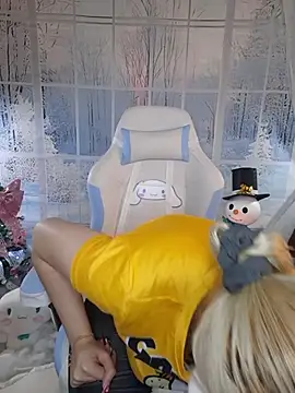 NaomiShimizu online show from 12-15-25, 09:09