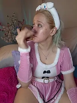 NaomiShimizu online show from 11-21-25, 09:25