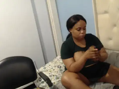 THESHORTQUEEN online show from 11-26-25, 07:25