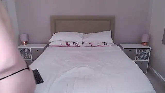 British Goddess Anna online show from 03-28-26, 09:10