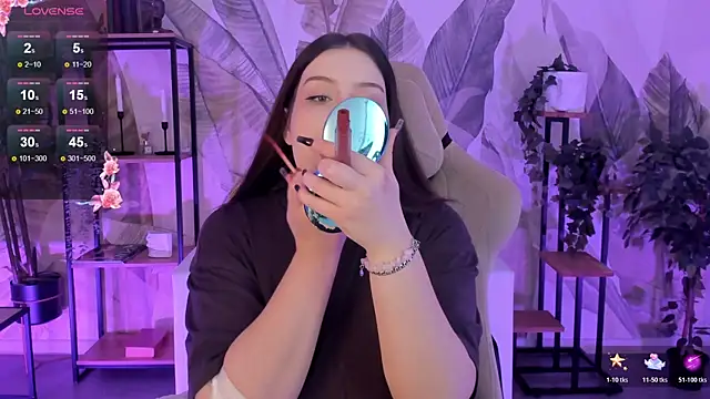 CoralineKeyns online show from 11-07-25, 05:34