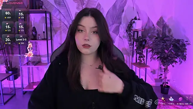 CoralineKeyns online show from 10-14-25, 03:18