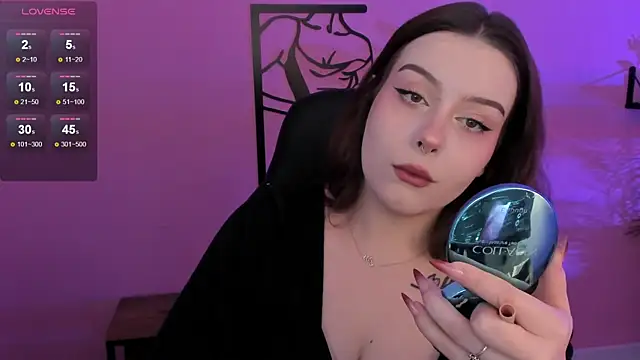 CoralineKeyns online show from 02-18-25, 05:20