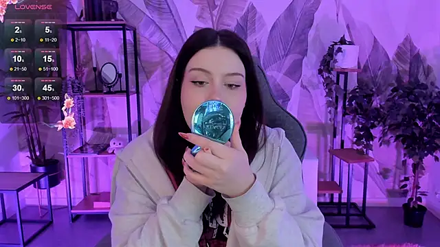 CoralineKeyns online show from 10-03-25, 05:20