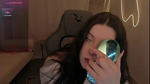 CoralineKeyns online show from 02-21-26, 03:19