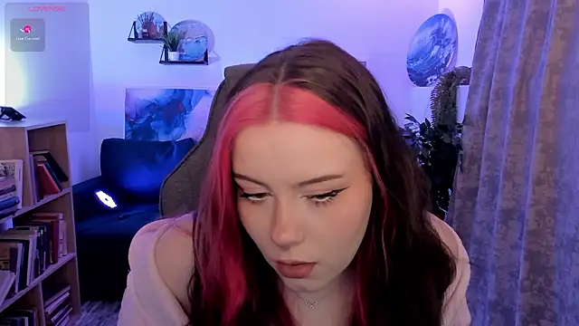 CoralineKeyns online show from 03-27-26, 06:44