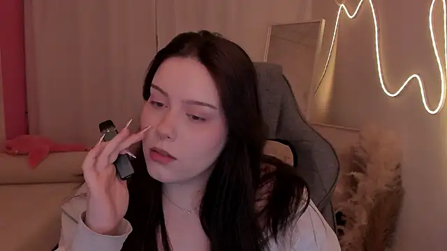 CoralineKeyns online show from 02-05-26, 05:36