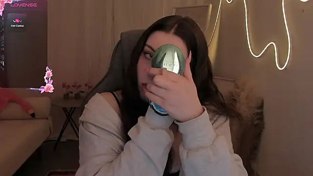 CoralineKeyns online show from 03-10-26, 05:33